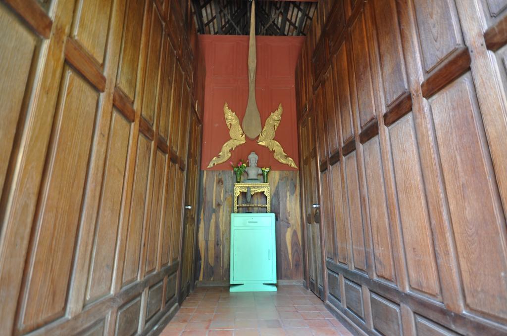 Ayutthaya Bouchic Hostel Extérieur photo